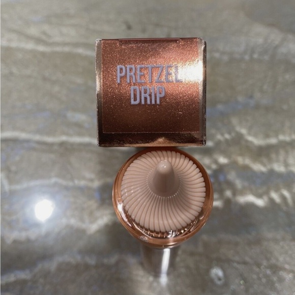 Jeffree Star The Gloss Pretzel Dip Lipgloss NIB - Picture 4 of 4